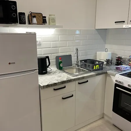 Lana شقة نوفي ساد