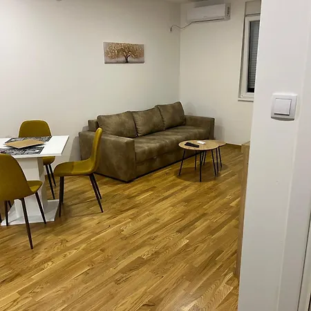 Lana Apartment Novi Sad
